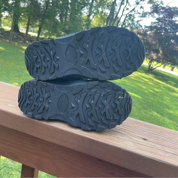 Black Snow Boots Velcro Adjustment Ankle and Top Gussets Size 13 - Picture 10 of 11